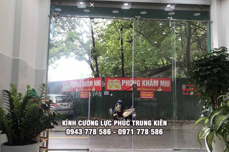 lan can kính cường lực